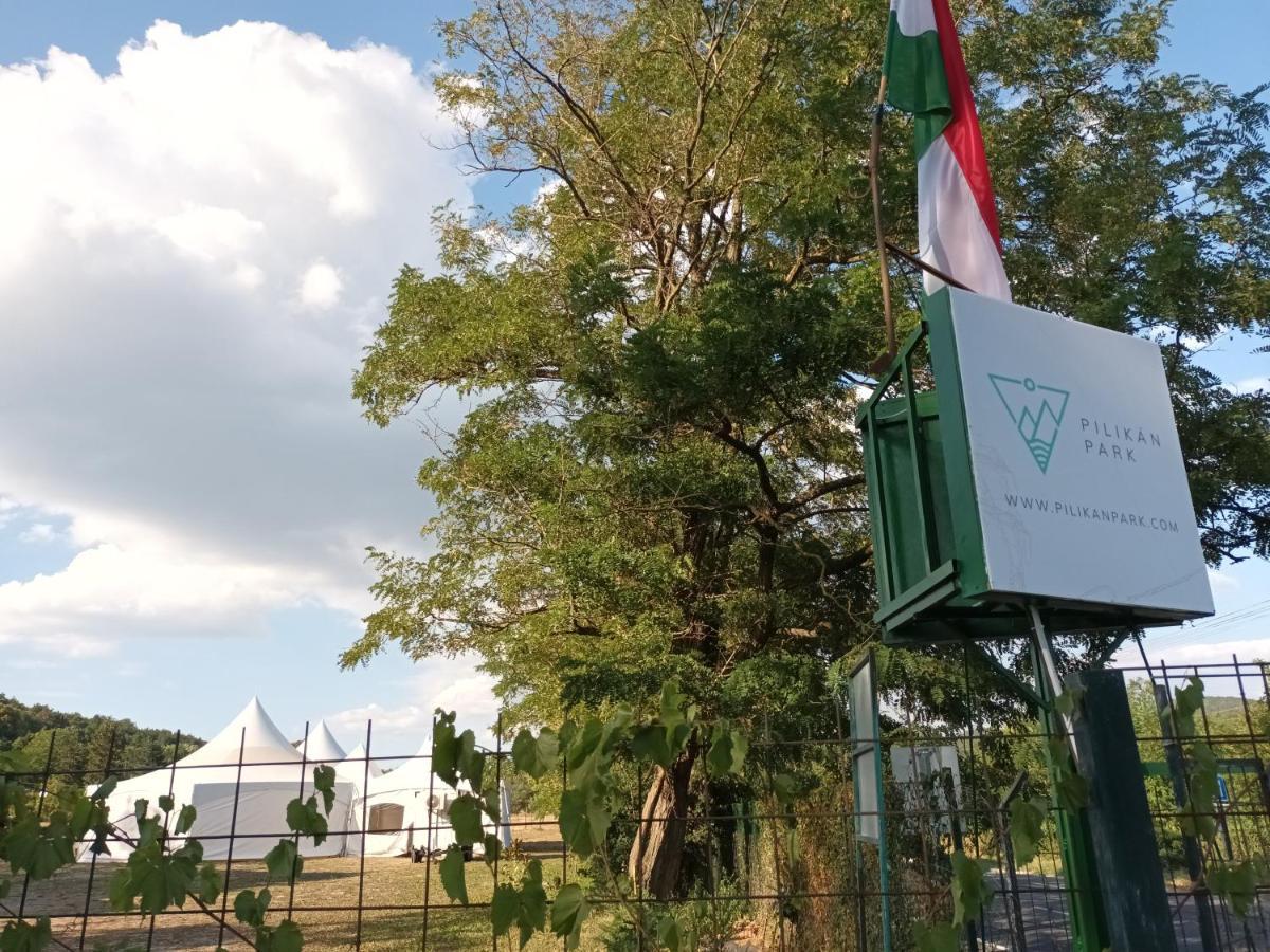Pilikan Apartments - Park, Agroturism, Vineyard & Farm تشيرستوموي المظهر الخارجي الصورة